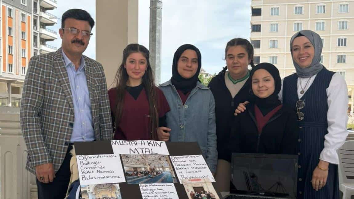 Öğretmen ve Öğrencilerimiz 